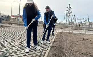 Спортсменки Астаны: в борьбе за чистоту улиц как на спортивной арене