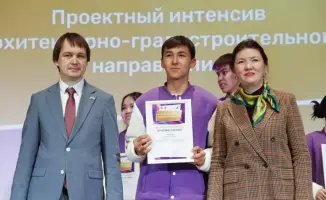 Отырарский ученик получил награду на саммите талантов