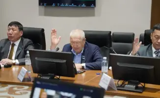 Депутаты Абайского маслихата обсуждают планы по инфраструктуре и экологии на ХХХV сессии