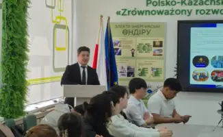 Разъяснение новой Конституции Казахстана для студентов Esil University