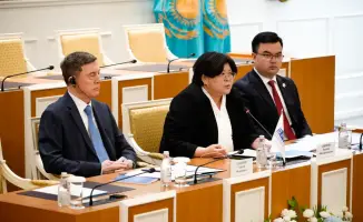 Председатель Конституционного Суда Эльвира Азимова обсудила с молодежью их роль в конституционной реформе