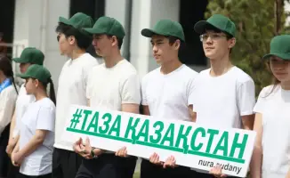 Школьники высаживают деревья в рамках эко-челленджа по всей стране