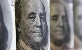 Тенге на перепутье: доллар взлетел на волне ближневосточного перемирия