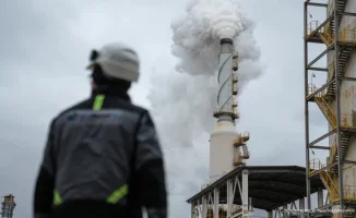 Страны ОПЕК+ обсуждают увеличение добычи нефти: социальные последствия остаются неопределёнными