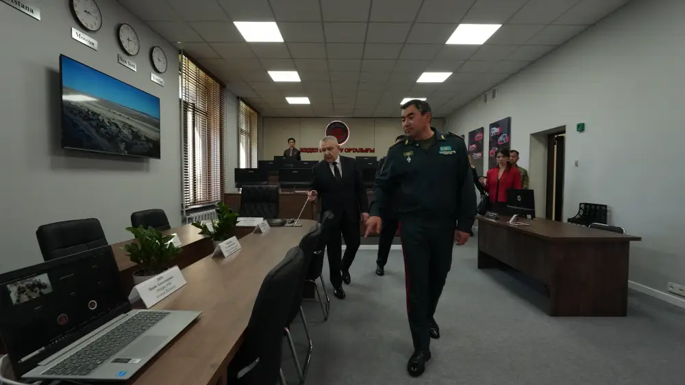 Глава МЧС ознакомился с ходом модернизации ведомственного объекта в Астане (5)