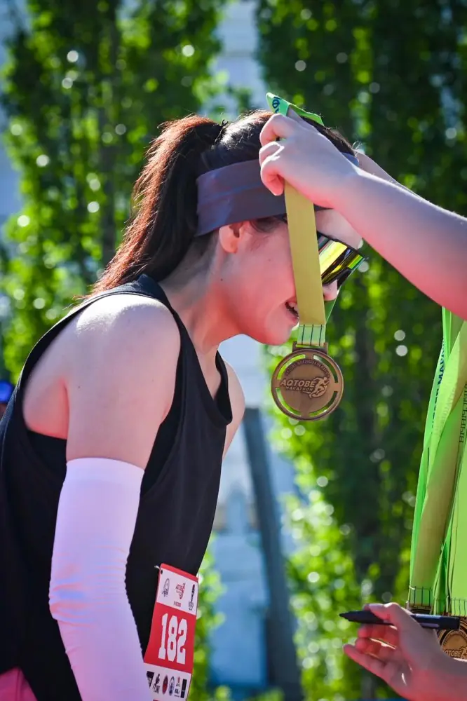 В Актобе прошел масштабный забег «AQTOBE HALF MARATHON-2026» (4)