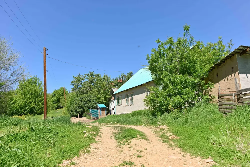 Аким области встретился с переселенцами в Урджарском районе (3)