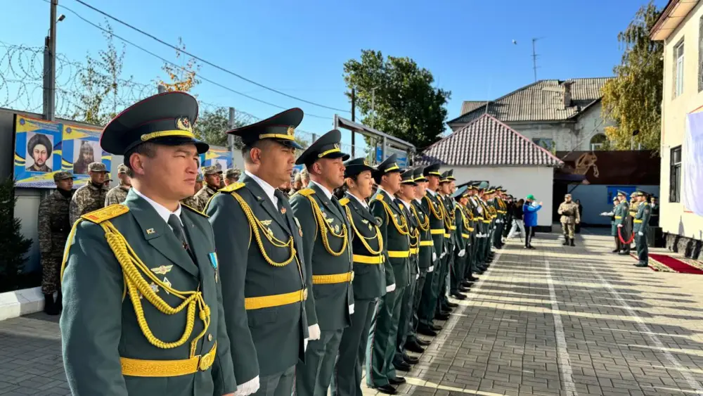 Военнослужащие МЧС в рядах защитников Отечества (7)