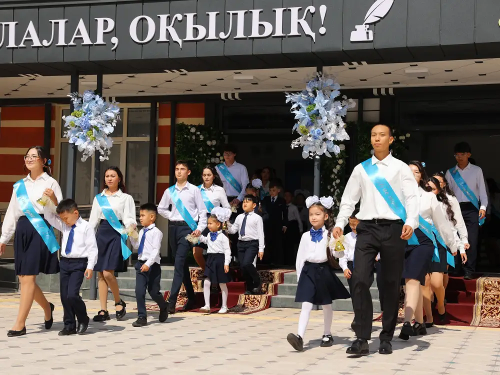 Свыше 14 тысяч одиннадцатиклассников оканчивают школы Жамбылской области (6)