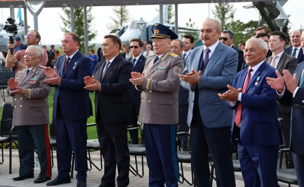 Министр обороны открыл филиал Военно-исторического музея в селе Родина (9)