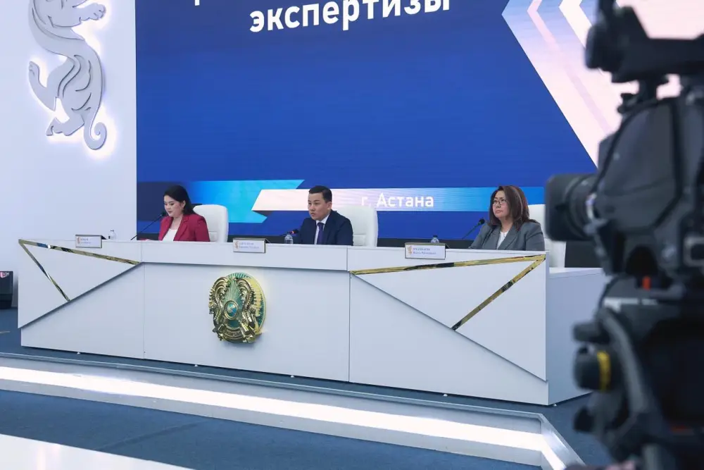 Директор Центра судебных экспертиз Министерства юстиции РК Бахытжан Байтилесов провел пресс-конференцию в Службе центральных коммуникаций (4)