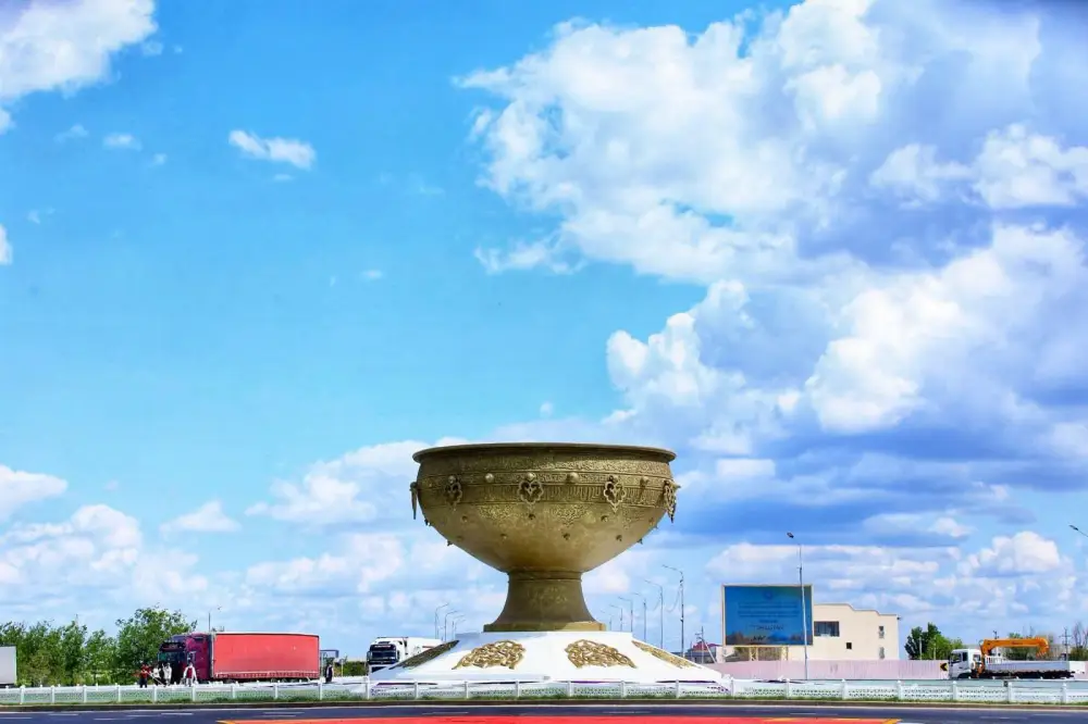 Уважаемые жители города Туркестан и Туркестанской области, а также гости города! (2)