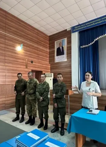 Маңғыстау облысында әскери қызметшілерге өткізілген семинарға қатысты (2)