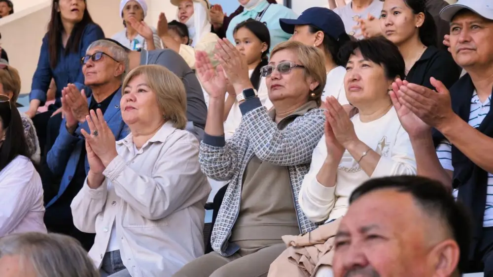 «Мәңгілік ерлікке тағзым»: в Астане прошёл концерт, посвящённый Дню Победы (7)