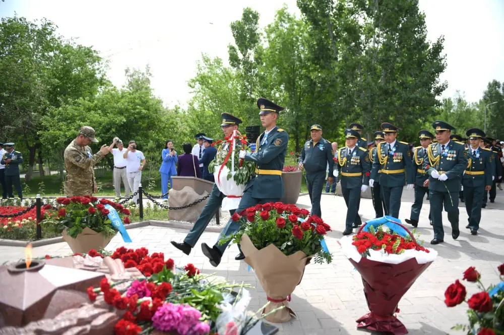 Бессмертный подвиг поколения в сердцах народа (5)