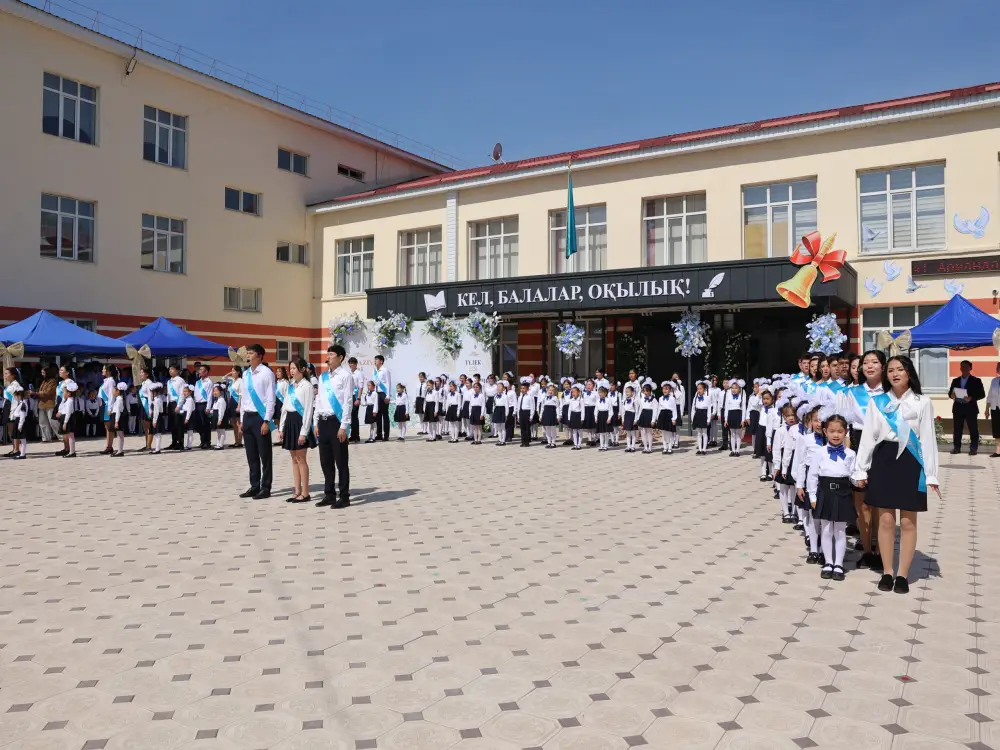 Свыше 14 тысяч одиннадцатиклассников оканчивают школы Жамбылской области (8)