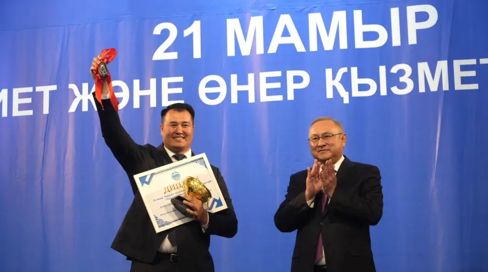 В Жетісу состоялось вручение государственных наград работникам культуры (8)