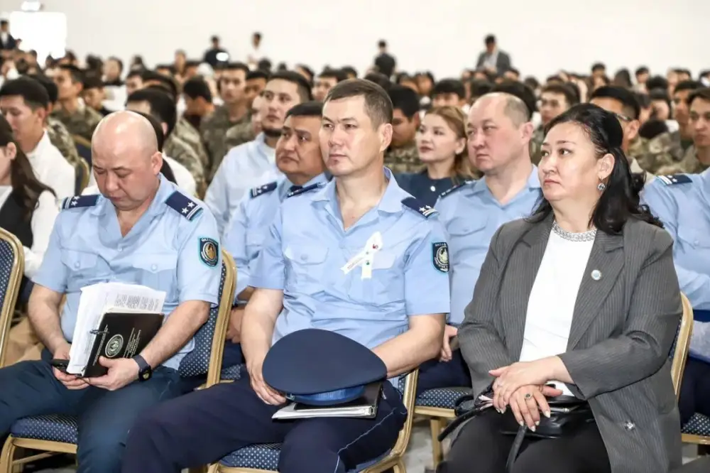 Форум "Закон и порядок – безопасное будущее" с участием около 2000 студентов прошел в Атырау (2)
