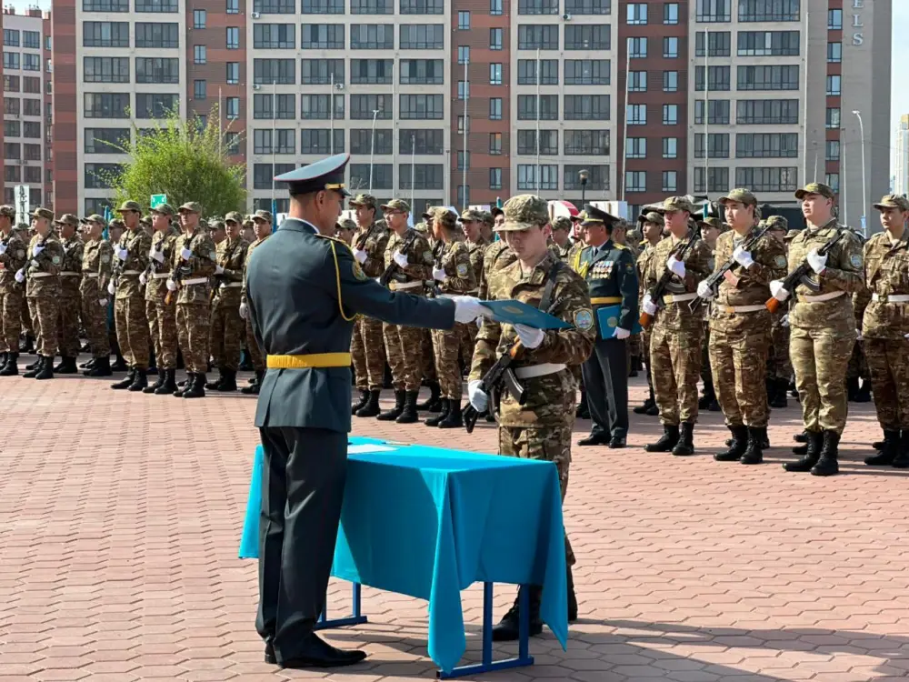 В Астане студенты военной кафедры приняли присягу (3)