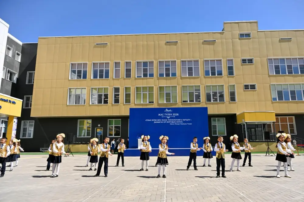 В области Абай более 6 тысяч учащихся завершили школу (8)