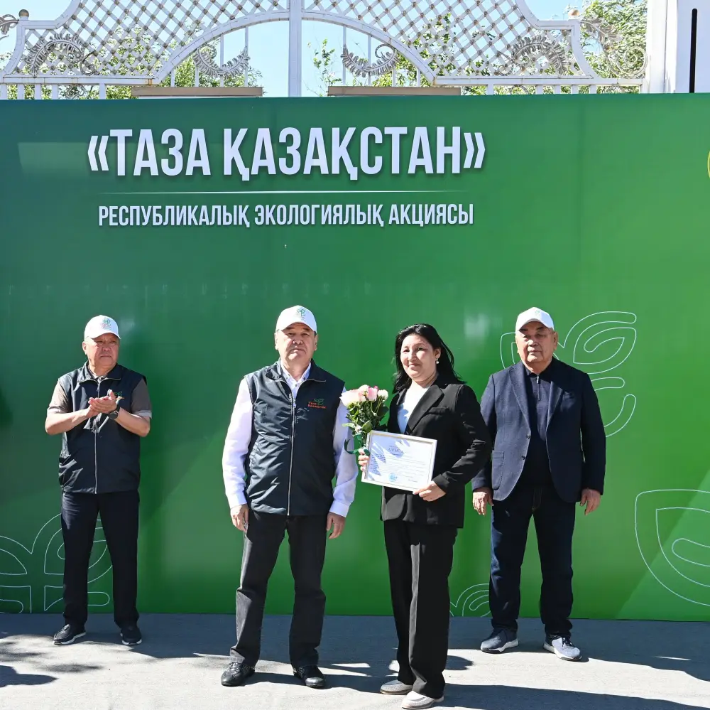 Награждены и обеспечены техникой лучшие в коммунальной сфере (3)