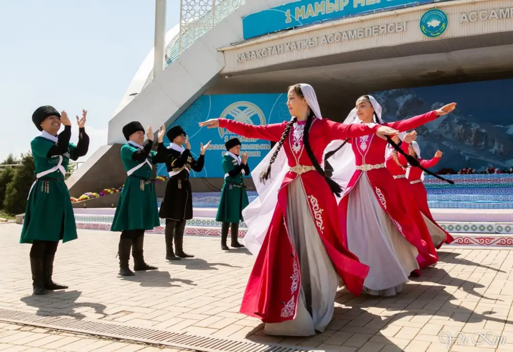 День единства народа Казахстана масштабно отметили в Жамбылской области (5)