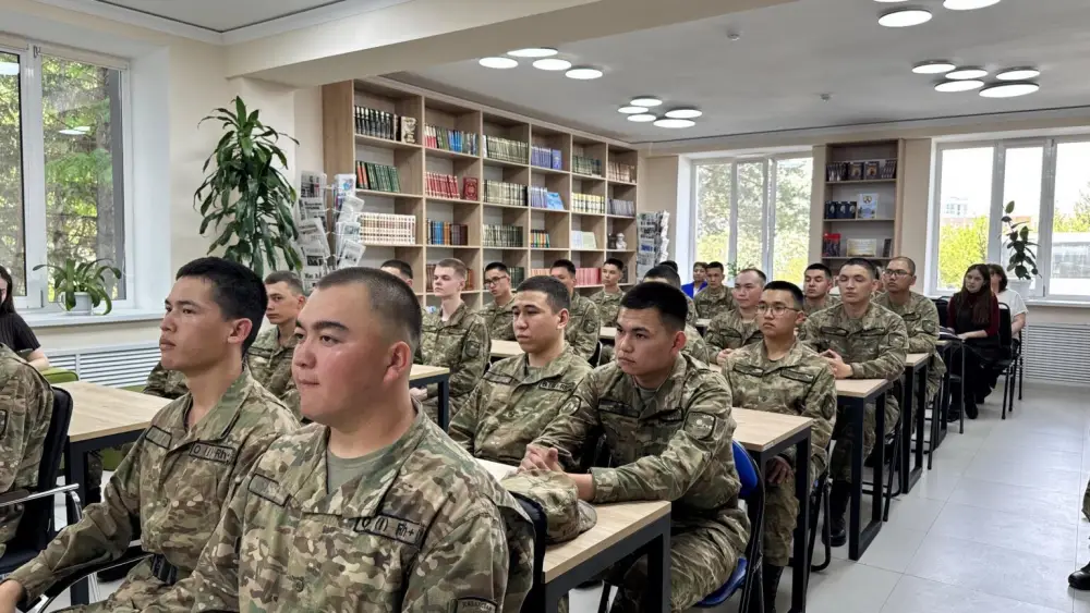 «Великий подвиг бессмертен»: в Астане прошло патриотическое мероприятие (2)