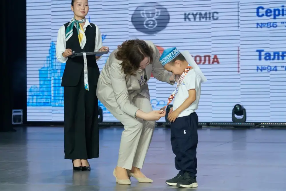 «WorldSkills Astana-2026»: лучших специалистов среди студентов наградили в столице (6)