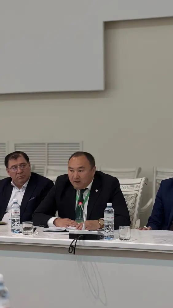 Ермек Кенжеханұлы встретился с населением Павлодарской области (6)