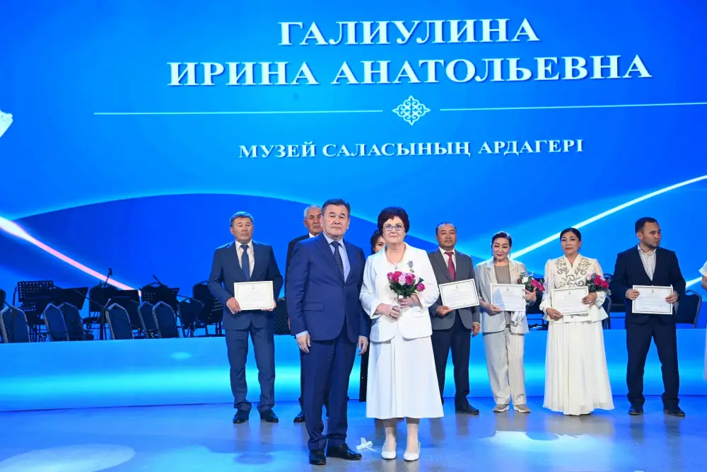 Ветераны и работники сферы культуры были удостоены почестей (4)