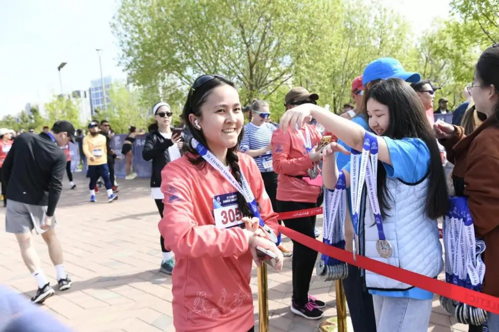 Charity Samruk Marathon: тысячи людей приняли участие в масштабном благотворительном мероприятии в Астане (10)