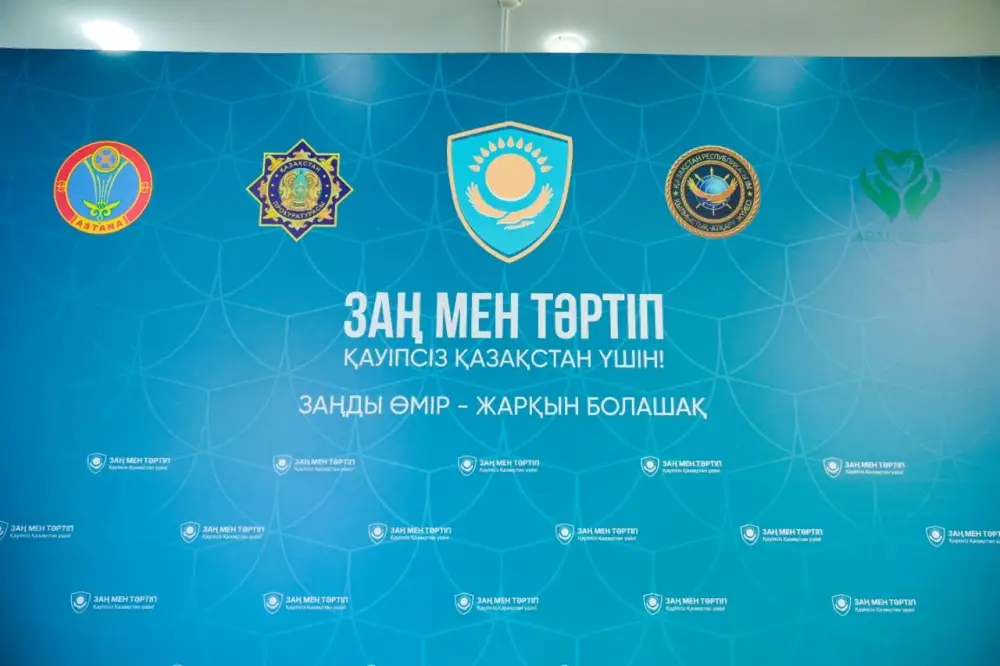 «Жизнь по закону — светлое будущее»: в Астане прошло профилактическое мероприятие (5)