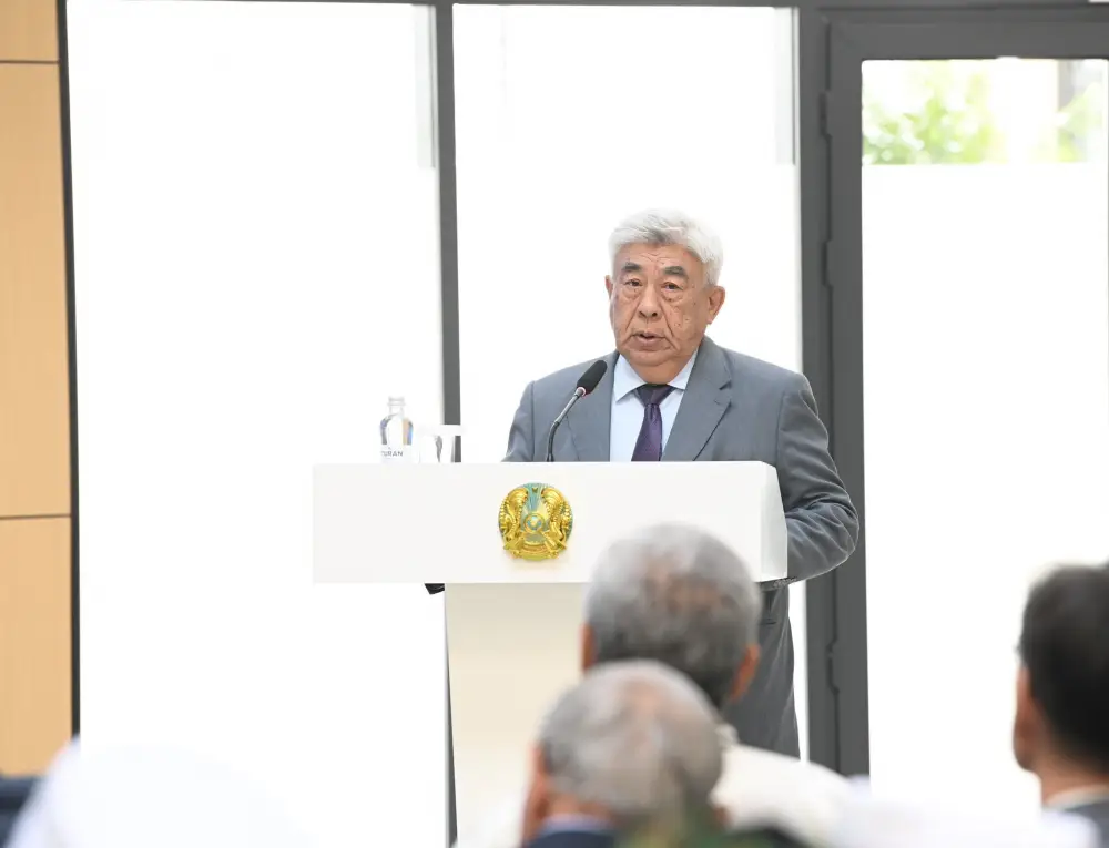 Глава региона встретился с представителями интеллигенции (7)