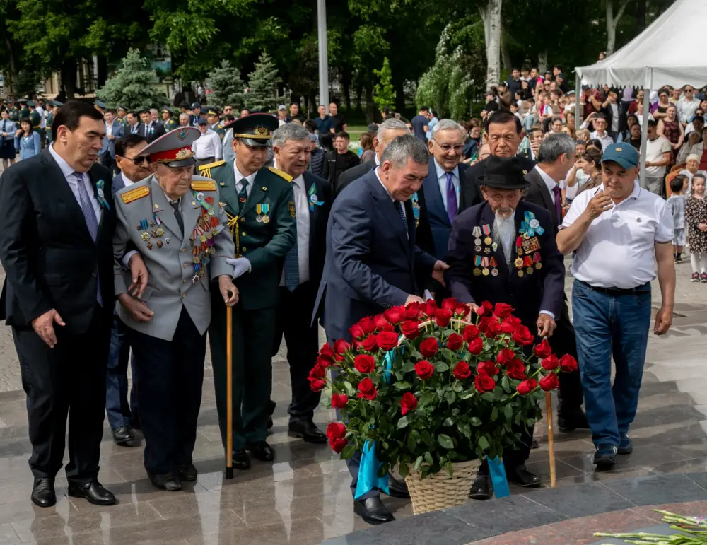 Жамбылцы почтили память героев Великой Победы (3)