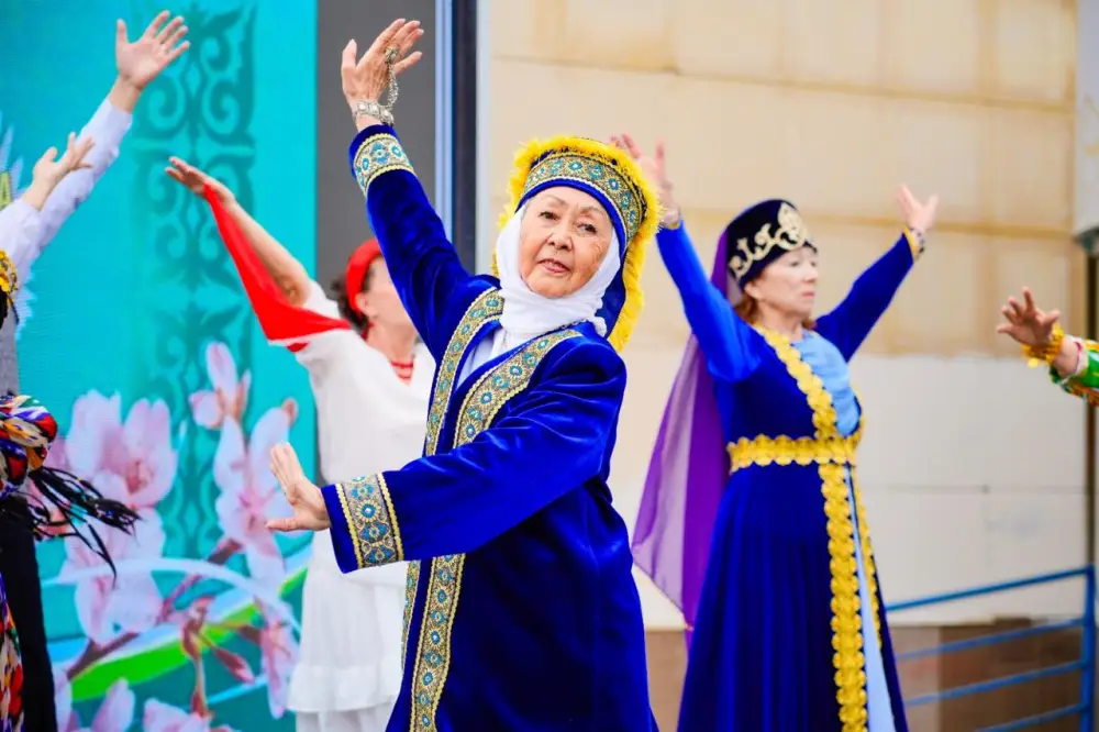 Праздник единства провели на столичном Арбате (7)
