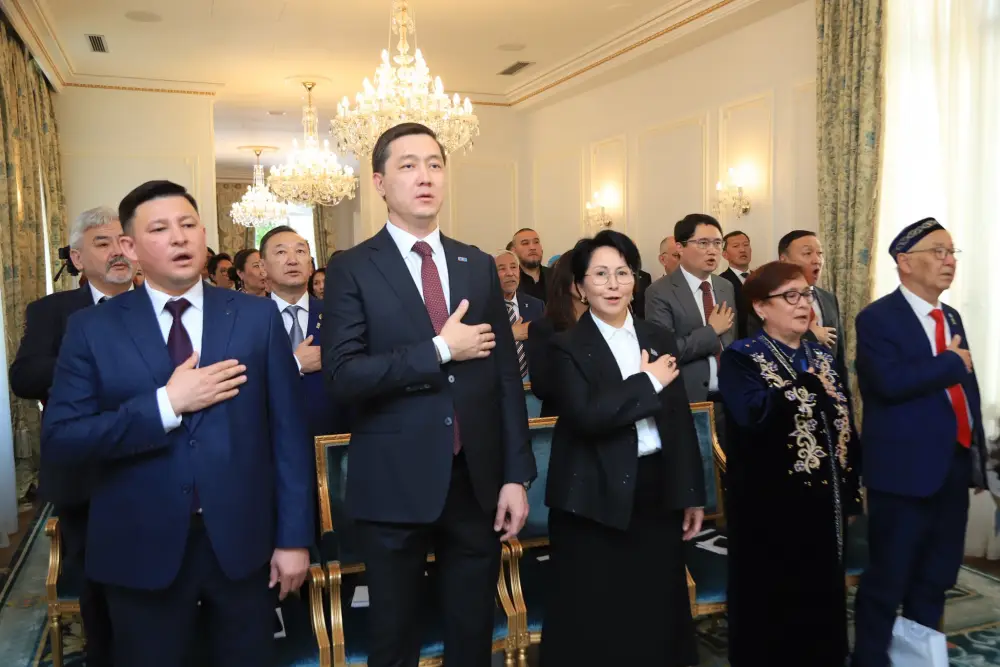 Во Франции прошла встреча казахов Европы (3)