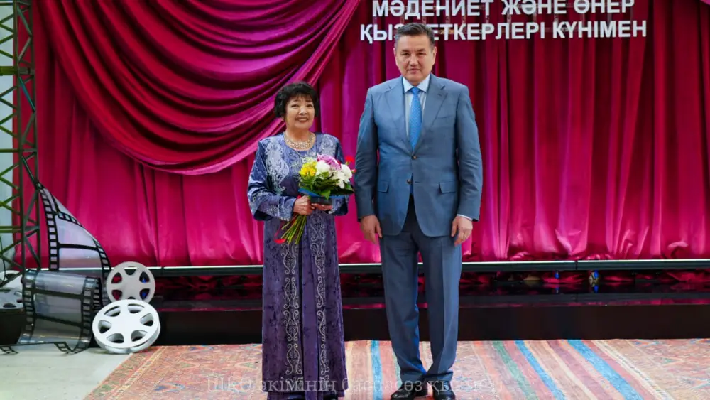 В ВКО отметили День работников культуры и искусства (7)