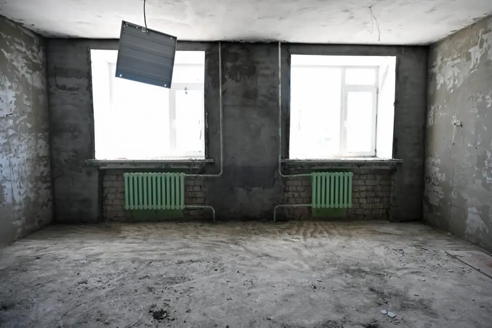 Проконтролирован ход ремонтных работ в больнице Курчатова (6)