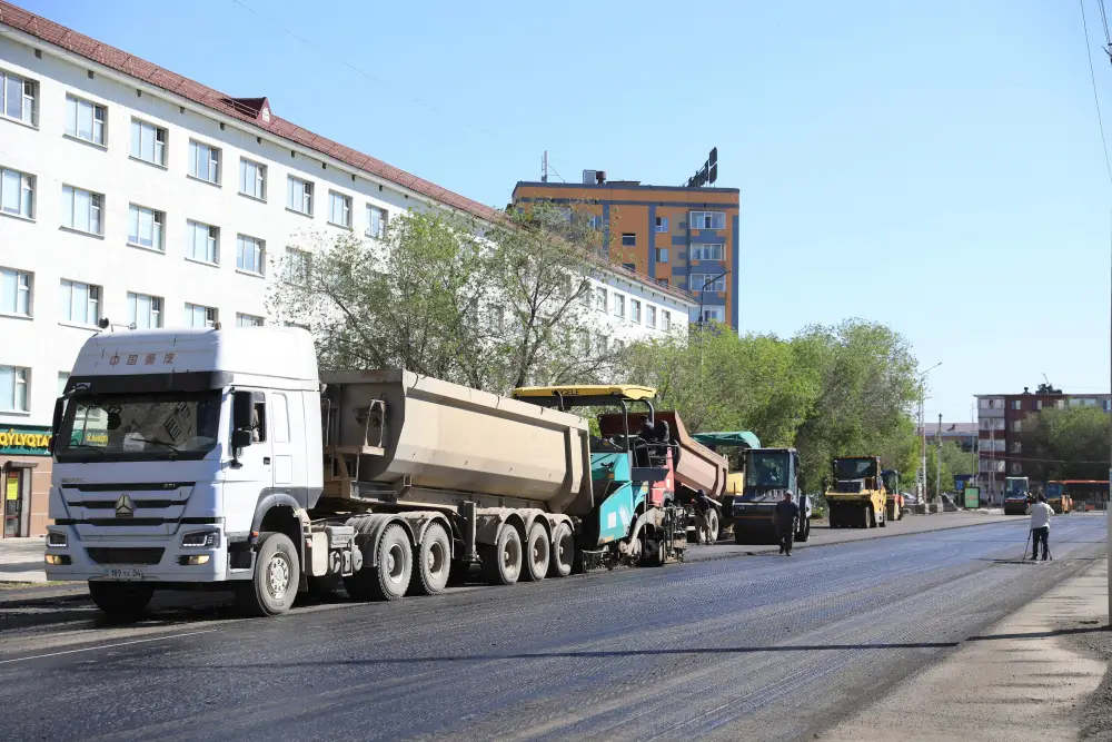 В Актобе продолжается масштабный средний ремонт городских дорог (3)