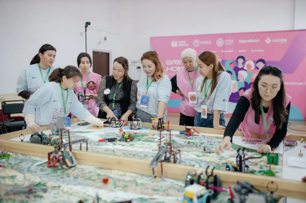 Более 300 женщин-педагогов Мангистау станут тренерами по робототехнике (2)