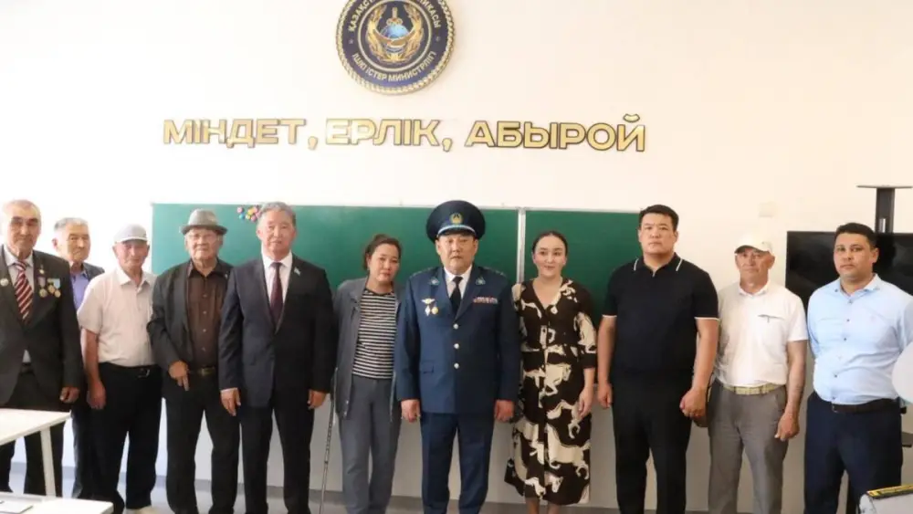 Полицейский класс "Жас сақшы" открыли в Кызылорде (2)