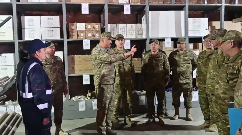 В Абайском гарнизоне обсудили развитие эксплуатационных подразделений армии (4)