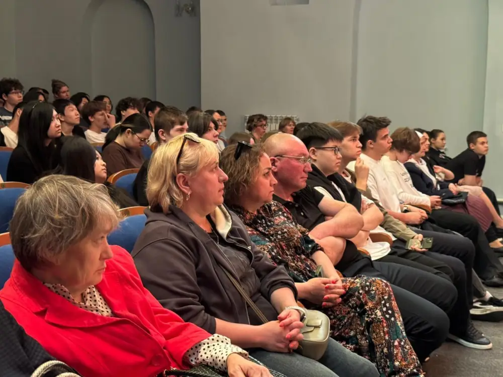 Спектакль «Алия» представили в Астане ко Дню Победы (5)