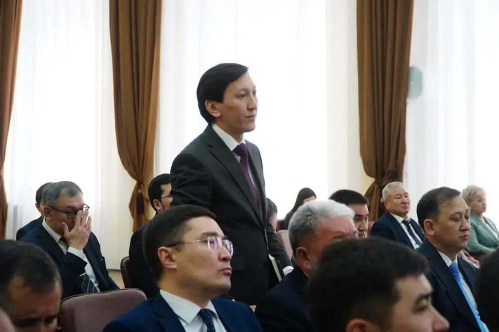 Социально-экономическое развитие региона обсудили в акимате Акмолинской области (4)