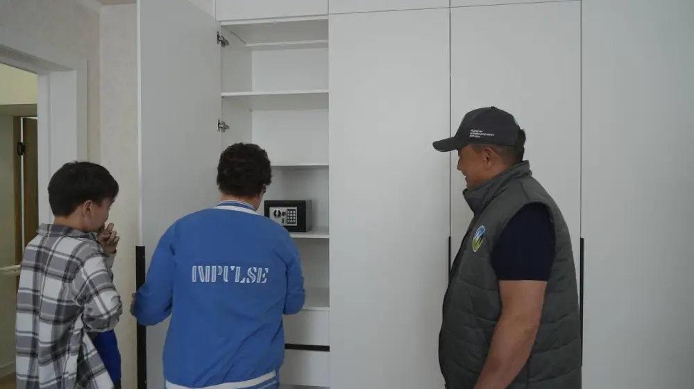 МЧС продолжает работу по улучшению жилищных условий сотрудников (9)