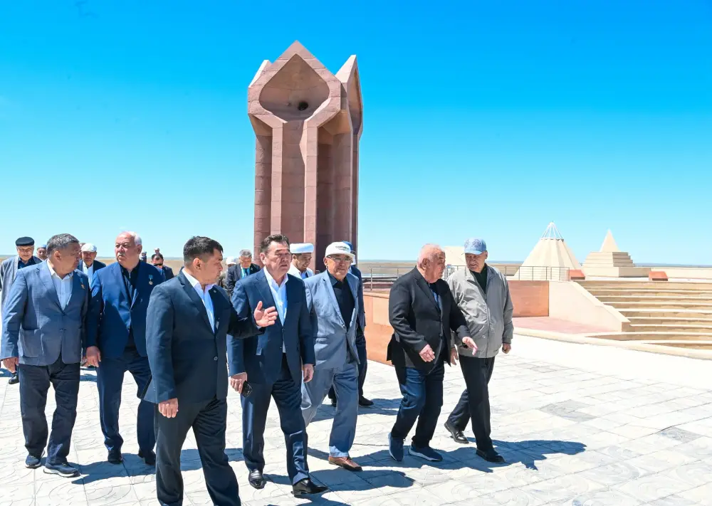 Аким области встретился с почетными старейшинами региона (5)