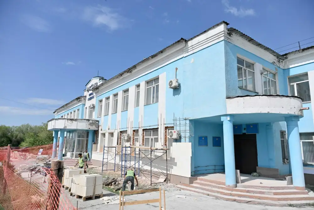 В Семее начались работы по реконструкции центральной площади (6)