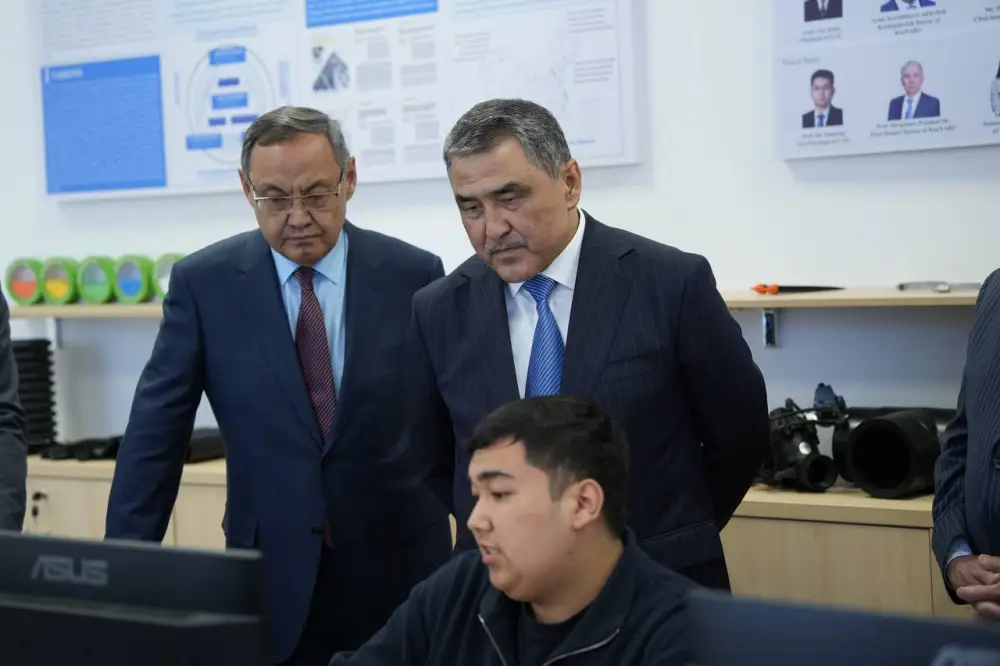 В 18 университетах по всему Казахстану одновременно прошли экочасы на тему водосбережения «Экономь воду – сохраняй будущее!» (7)