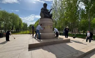 Международная инициатива по очистке памятников: Астана делает шаг к сохранению культурного наследия