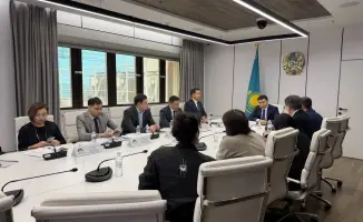 Куандык Кажкенов провел прием граждан, обсуждая важные вопросы строительства и обеспечения жильем